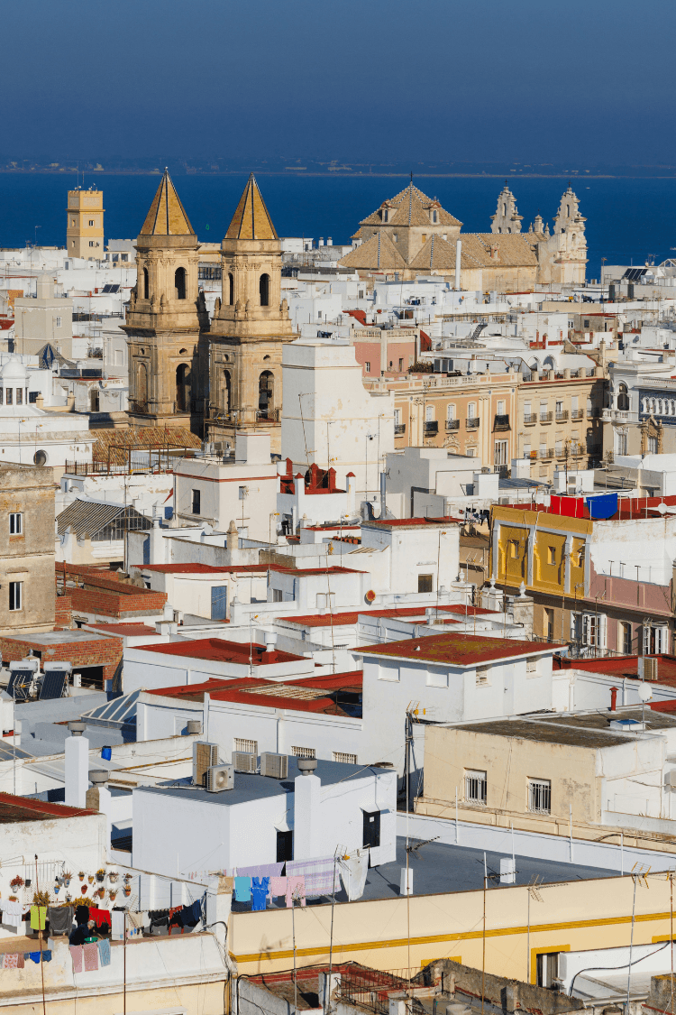 View of white buildings in C&aacute;diz, Spain